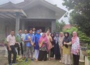 Tim PKM Unsam Beri Pelatihan Pengemasan Dan Penjualan Aglonema