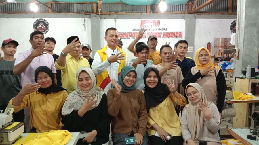 Ijeck Dan Anak Muda Kreatif Di Kampoeng Kaos Madina