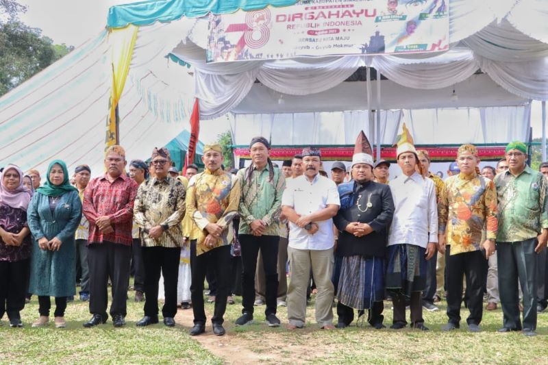 Wabup Simalungun: Pujakesuma Garda Terdepan Pengikat Tali Persaudaraan Kepada Etnis Lain Wabup Simalungun: Pujakesuma Garda Terdepan Pengikat Tali Persaudaraan Kepada Etnis Lain