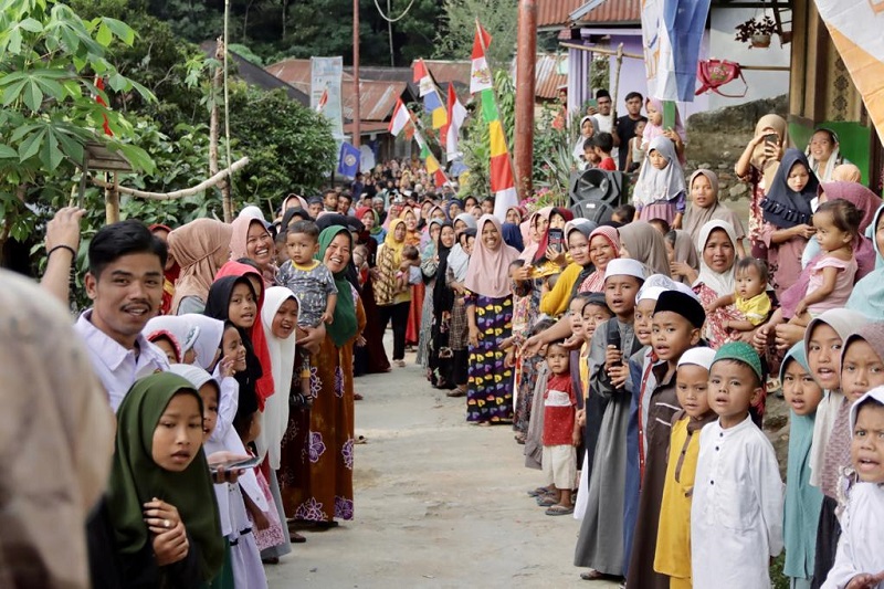 Kado Istimewa HUT Ke-78 RI Untuk Warga Desa Sopobatu