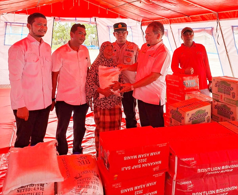 Korban Puting Beliung Di Sergai 133 Rumah, 1 Masjid Korban Puting Beliung Di Sergai 133 Rumah, 1 Masjid