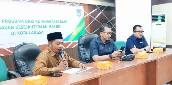 Kegiatan sosialisasi BPJS Ketenagakerjaan bagi BKM se Kota Langsa, di Aula Setda Kota Langsa, Selasa (8/8). Waspada/Munawar