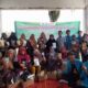Tim PKM Universitas Samudra saat memberikan pelatihan bioteknologi pangan sebagai produk inovasi potensi lokal sebagai upaya penanganan stunting bagi masyarakat di Kecamatan Rantau, Aceh Tamiang, Rabu (9/8). Waspada/yusri