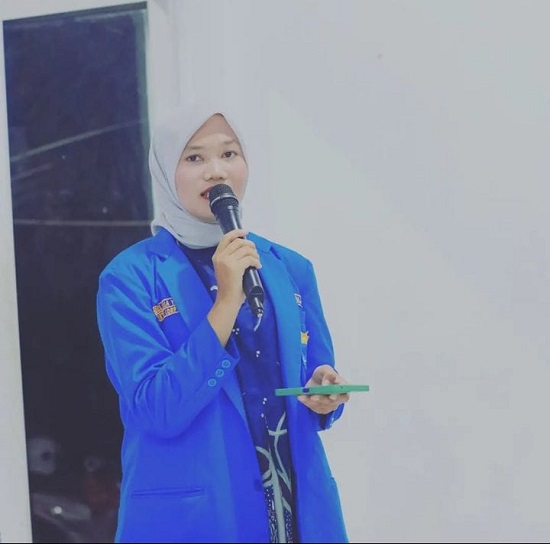 Ketua Kopri PC PMII Palas, Delisma Yanti Nasution menyampaikan apresiasi atas putusan PN Sibuhuan yang menjatuhi hukuman 16 tahun penjara kepada DH, pelaku kekerasan seksual terhadap anak kandungnya sendiri. (Waspada/Ist)