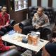 Kapolres Sergai AKBP Oxy Yudha Pratesta didampingi Kasat Intelkam AKP Siswoyo saat menerima audensi perwakilan Mahasiswa Muhammadiyah Fakultas Keguruan dan Ilmu Pendidikan UMSU periode Amaliyah 2022-2023, Selasa (1/8) di Sei Rampah. (Waspada/Ist)