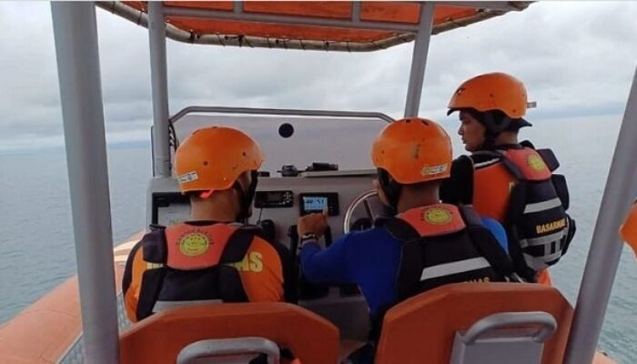 Speed Boat Rombongan Wisman Hilang Kontak, Diduga Terjebak Badai