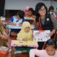 Bunda PAUD Simalungun menyaksikan langsung kegiatan lomba mewarnai tingkat PAUD/TK, Senin (14/8/2022). Waspada/Ist