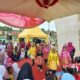 Murid MIN 6 Aceh Timur, tampil memukau dalam penampilan Pentas Seni/Budaya dalam Rangka HUT Proklamasi ke-78 RI Tahun 2023 di Lapangan Sepakbola Gampong Grong-Grong Idi Cut, Darul Aman, Aceh Timur, Senin (14/8). Waspada/Muhammad Ishak