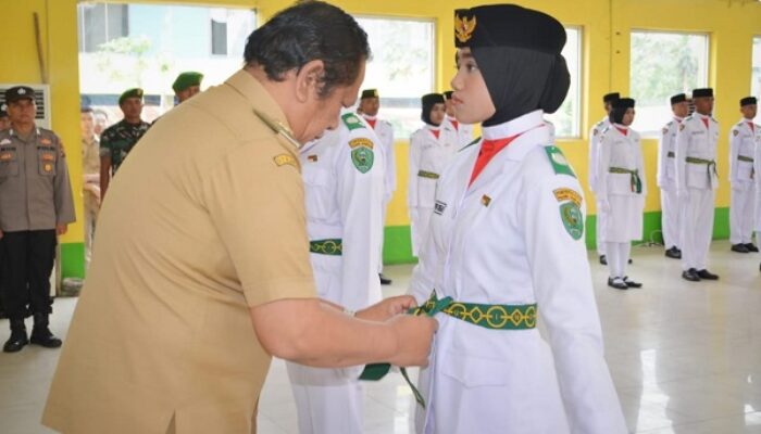 Wali Kota Kukuhkan 60 Anggota Paskibraka P.Sidimpuan, Ini Daftarnya