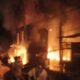 Suasana kebakaran yang menghanguskan empat rumah. (Waspada/ist).