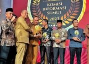 Pemkab Simalungun Terima Anugerah Keterbukaan Informasi Publik