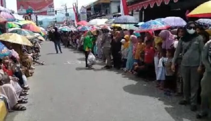 HUT Ke-78 RI Di Madina Membludak, Dentuman Meriam Dan Warga Pingsan