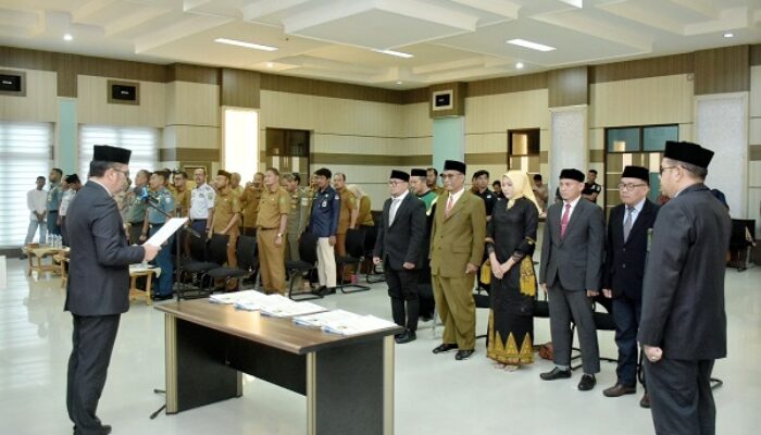 Pj Wali Kota Sabang Lantik Anggota KIP Periode 2023-2028