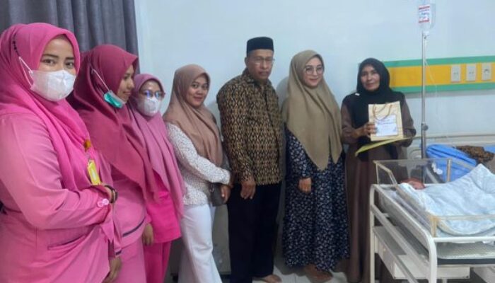 Tiga Bayi Lahir Tepat 17 Agustus Di RSCND