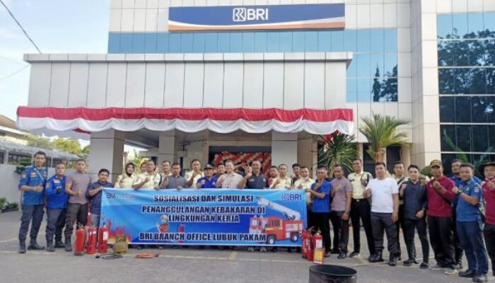 BRI Lubukpakam Simulasi Penanganan Kebakaran
