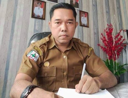 Kabid Pembinaan SMP Dikbud Agara, Habibi. Waspada/Ist