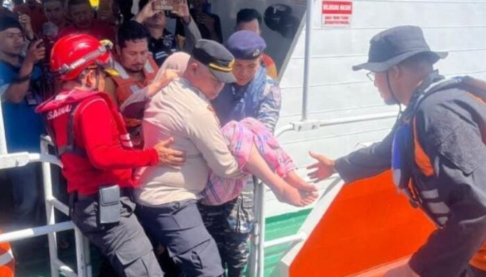Wanita Loncat Ke Laut, Warga Aceh Tengah