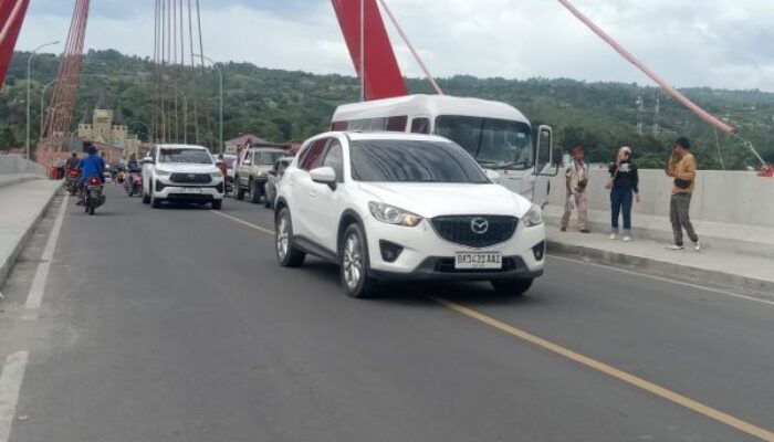 Parkir Jembatan Tano Ponggol Ganggu Lalu Lintas