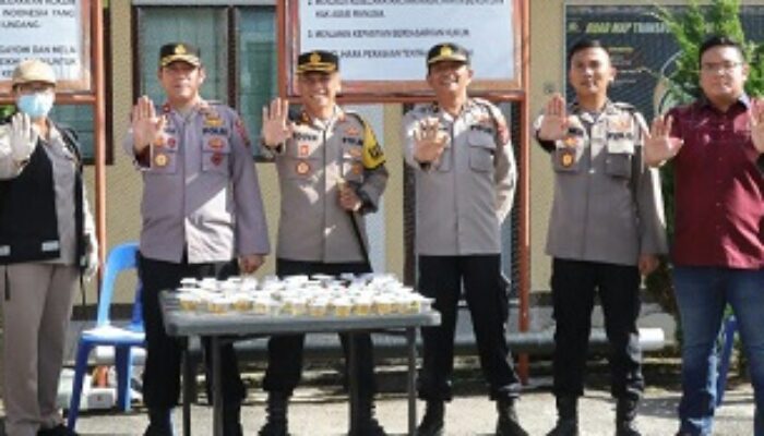 120 Pesonel Polres P.Siantar Tes Urine Mendadak