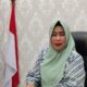 Kepala Dinas Pendidikan dan Kebudayaan Kota Langsa, Dra. Suhartini, MPd di ruang kerjanya, Senin (21/8). Waspada/dede