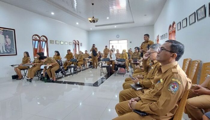 Disdukcapil Toba Gelar Bimtek Pendaftaran Penduduk dan Pencatatan Sipil