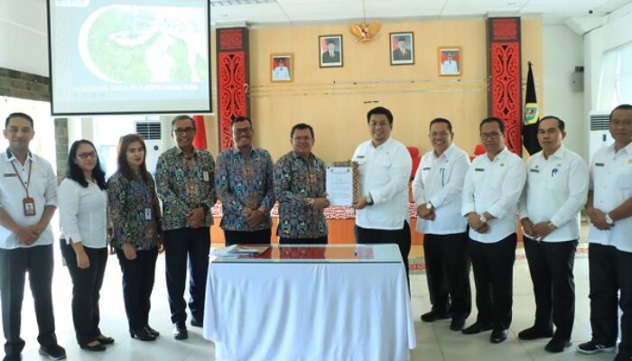 Bupati Samosir Terima Aset Objek Wisata Sibeabea