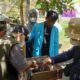 Tim PKM Universitas Samudra (Unsam) Langsa saat mendiseminasikan alat mesin sedot linot (Miseli) kepada kelompok tani Maju Jaya Kampung Batu Bedulang, Kec. Bandar Pusaka, Kabupaten Aceh Tamiang, Senin (21/8). Waspada/ist