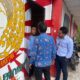 Anggota Ombudsman RI Ir Jemsly Hutabarat, SH, MH dan Ketua Ombudsman Perwakilan Sumut Abiyadi Siregar tertahan di luar gerbang Lapas Klas IIB Panyabungan. Waspada/Ist