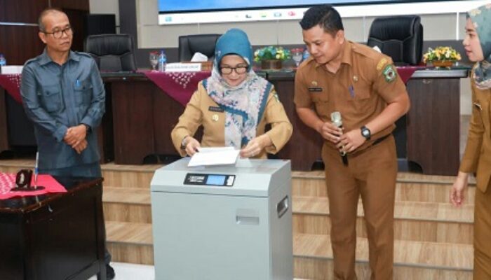 Pemko P.Siantar Musnahkan Arsip Retensi Di Bawah 10 Tahun