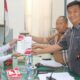 Wali Kota Susanti Dewayani (kiri) menyerahkan Rancangan KUA-PPAS PAPBD TA 2023 kepada Ketua DPRD Timbul Marganda Lingga dan mendampingi Wakil Ketua DPRD Ronald Darwin Tampubolon dalam rapat paripurna DPRD di gedung Harungguan DPRD, Jl. Adam Malik, Rabu (23/8).(Waspada-Edoard Sinaga).