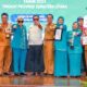 Ketua TP PKK Kusma Erizal Ginting (duabelas kiri depan) pose bersama dengan TP PKK Kota Pematangsiantar dan lainnya usai menerima penghargaan dua juara I dan satu juara II dalam rangka HKG PKK dan Harganas 2023 tingkat Provsu di Hotel Grand Mercure, Jl. Sutomo, Kota Medan, Rabu (23/8).(Waspada-Ist).    