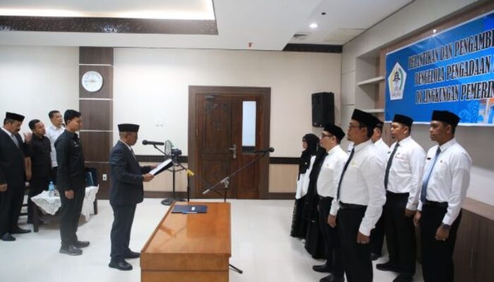 Pj Bupati Aceh Utara Lantik 8 Pejabat Fungsional