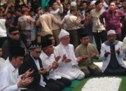 Presiden Jokowi Shalat Jumat Dan Ziarah Ke Makam Almarhum H.Anif Shah