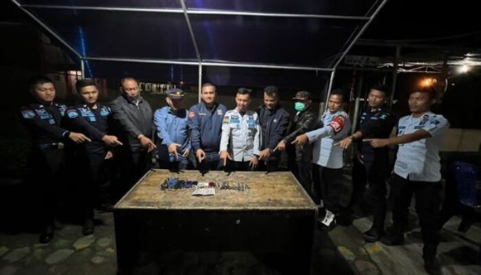 Rutan Kelas IIB Humbahas Kanwil Kemkumham Sumut Geledah Kamar Hunian