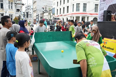 PEMKO Medan melalui Dinas Pemuda dan Olahraga setiap minggunya menggelar Car Free Day (CFD) di seputaran Lapangan Merdeka Medan. Waspada/Ist