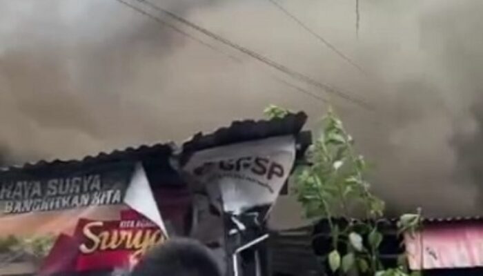 Total 17 Rumah Terbakar Di Bantaran Sungai Deli