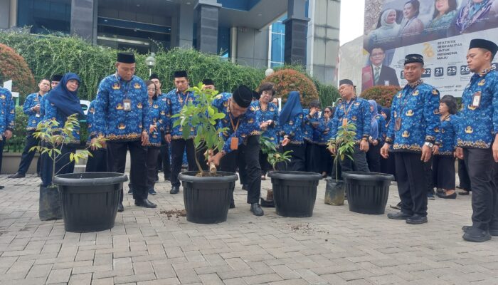 Peringati Hari Statistik Nasional, BPS Sumut Gelar Apel Dan Tanam Pohon