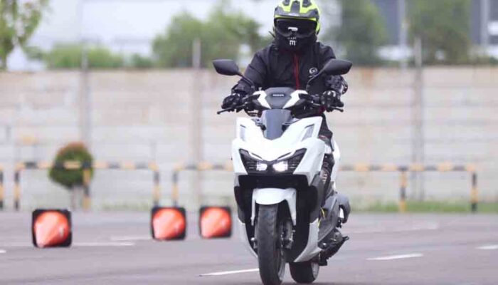 Etika Berkendara Aman Di Jalan