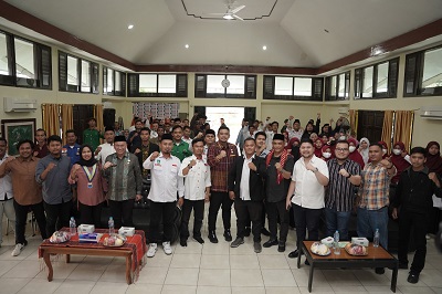 WALI Kota Medan Bobby Nasution berfoto pada pembukaan Musyawarah Daerah (Musda) ke-8 Kesatuan Aksi Mahasiswa Muslim Indonesia (KAMMI) Kota Medan di Gedung Balai Diklat Pertanian, Jalan AH Nasution Medan, Jumat (8/9). Waspada/Ist