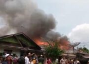 Kebakaran Di Simangambat, 6 Rumah Terbakar