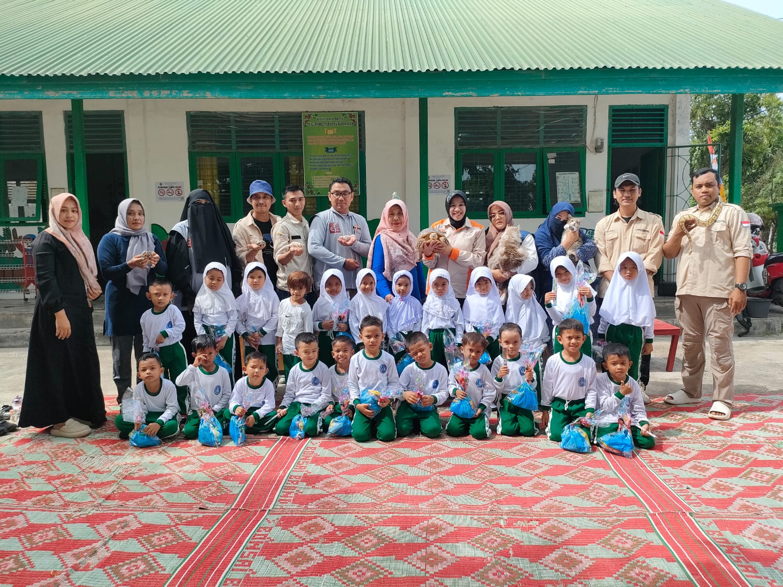 Komunitas Pecinta Hewan Edukasi Pets Terhadap Anak TK