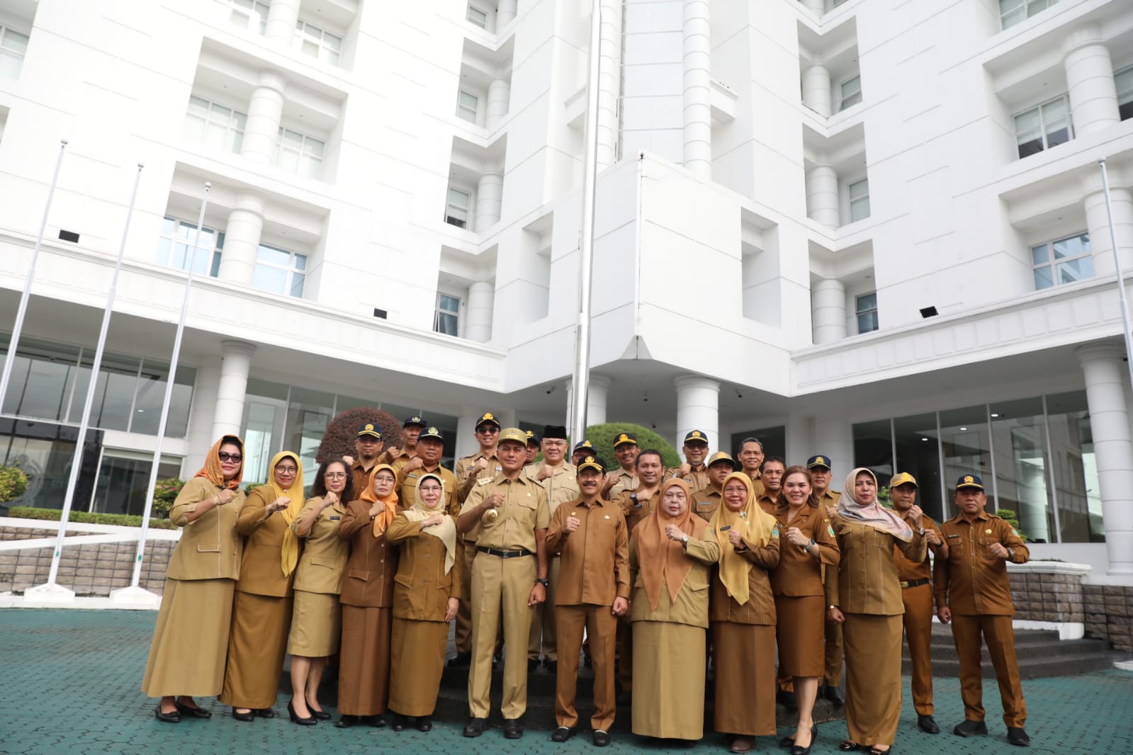 Wagub Ijeck Pimpin Apel Terakhir dan Pamit Pada ASN