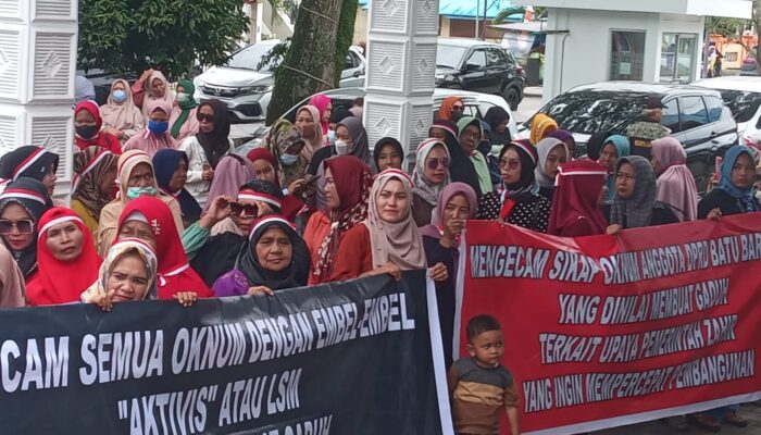 Dua Gelombang Unras Di Batubara