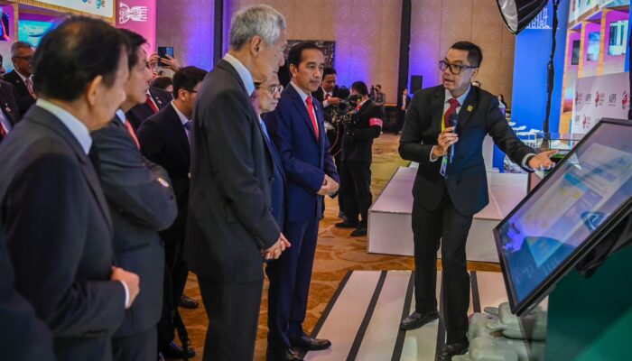 AIPF Dibuka Presiden, PLN Paparkan Green Enabling Supergrid Hingga PLTS Terapung Cirata