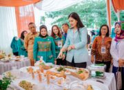 Ketua TP PKK Kota Medan Tinjau Lomba Kreasi B2SA, Medan Area Juara Pertama