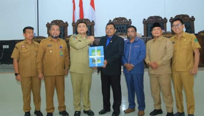 Bupati Sampaikan Enam Ranperda Ke DPRD Labura