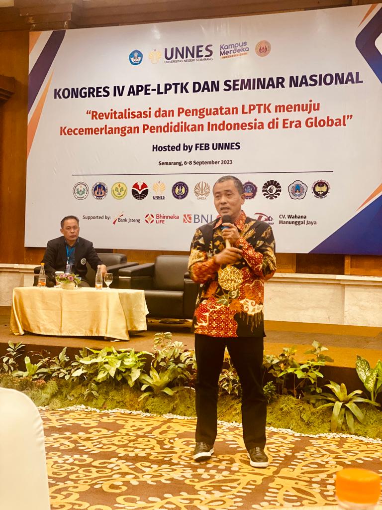 Dekan FE Unimed Jadi Pembicara Di Kongres IV APE-LPTK Bahas Bisnis Digital