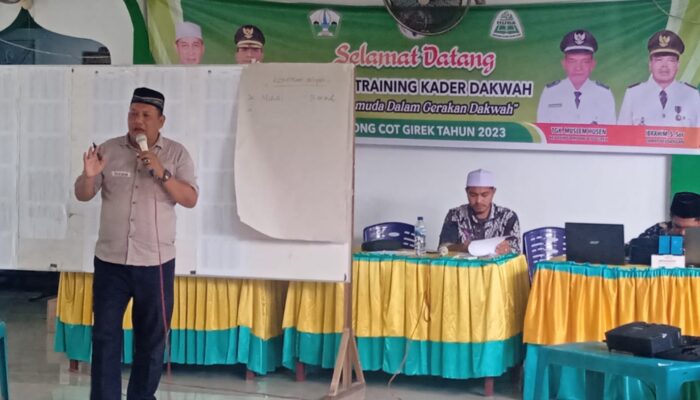 35 Warga Desa Cot Girek Training Kader Dakwah