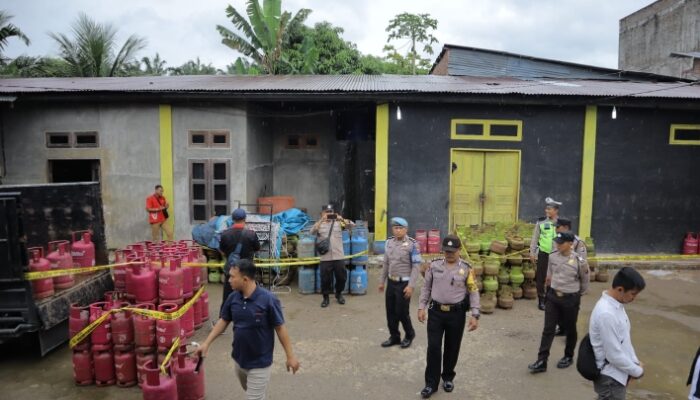 Gudang “Pencurian” Gas Bersubsidi Di Labura Kerjakan Anak Di Bawah Umur