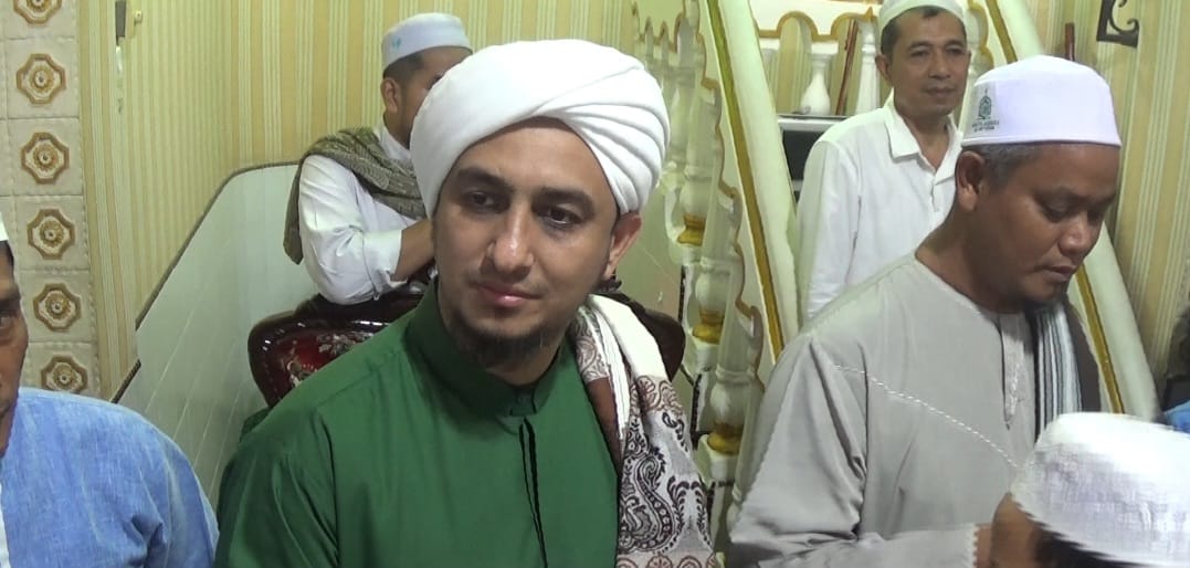 Habib Hayqal Dan Ribuan Jemaah "Madina Bersholawat"